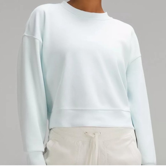 lululemon athletica Tops - Lululemon women’s softstream oversized crewneck!